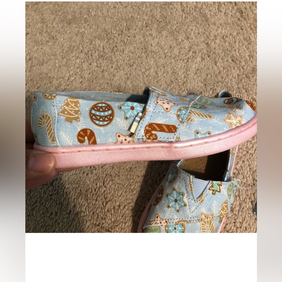 Christmas Little Girl Toms - Picture 2 of 7